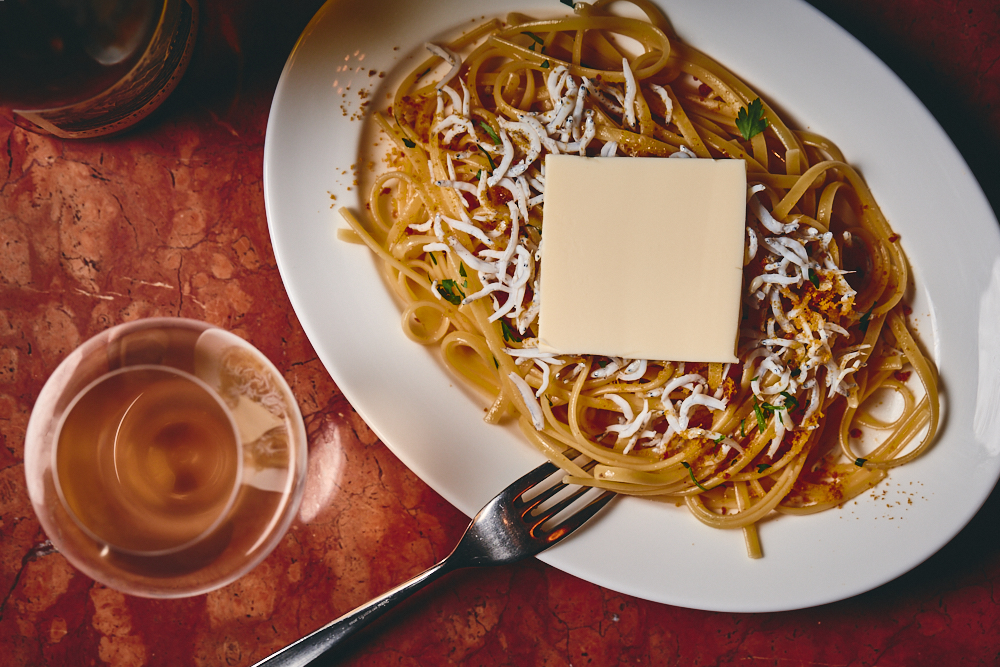 THE ROOF rooftop bar & bistro