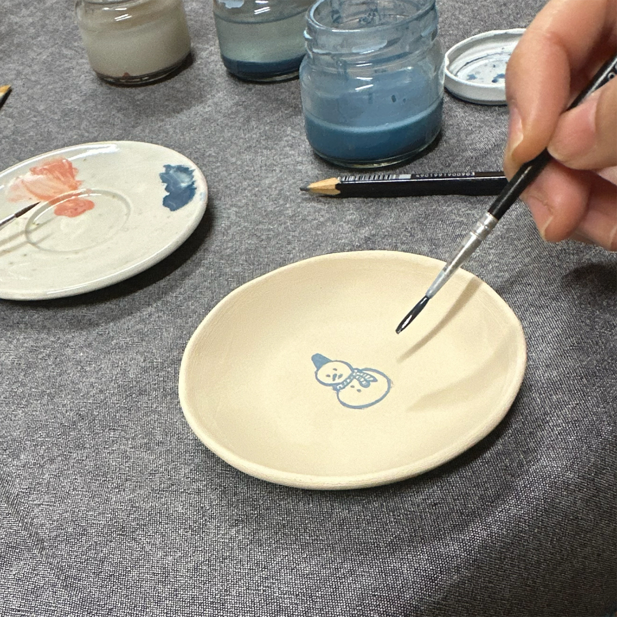 自然の中で陶芸絵付け体験